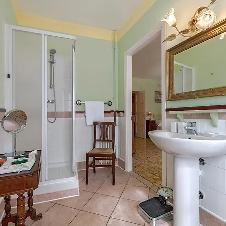 Sleeps 14 Pool Air Con Wifi