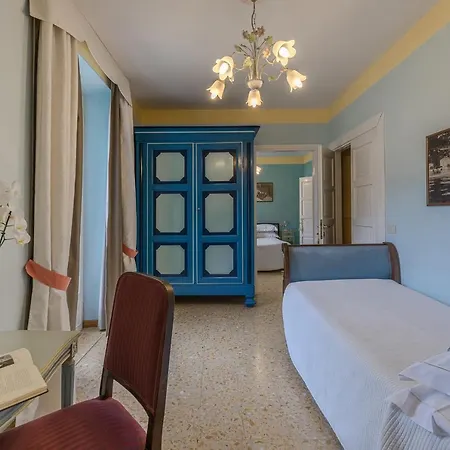 Villa Sleeps 14 Pool Air Con Wifi *