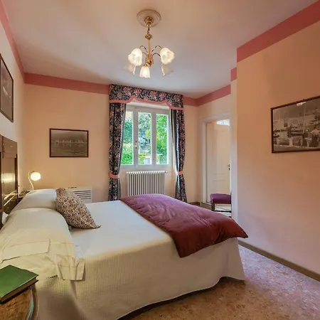 Sleeps 14 Pool Air Con Wifi