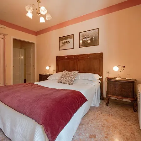 Sleeps 14 Pool Air Con Wifi Villa