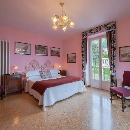 Sleeps 14 Pool Air Con Wifi Menaggio